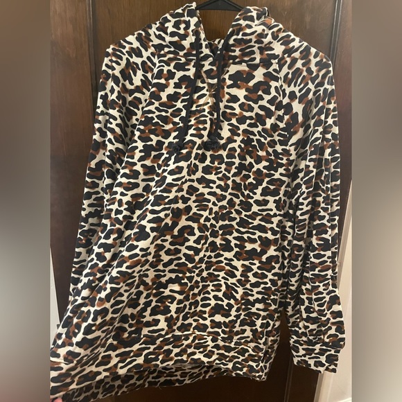 Lou & Grey Leopard Print Fleece Hoodie - Picture 2 of 5